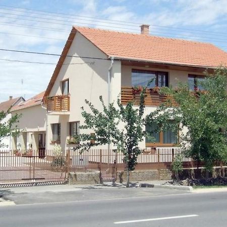 Hotel Aura Vendeghaz Hajdúszoboszló Exterior foto